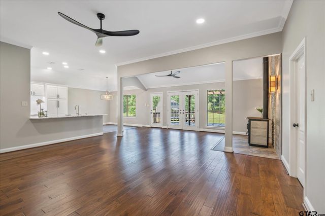 18182 Sunshine Ln, Troup, TX 75789