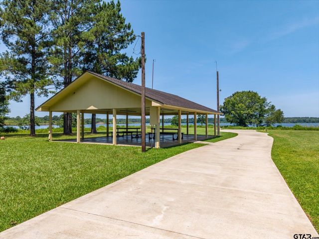 18182 Sunshine Ln, Troup, TX 75789