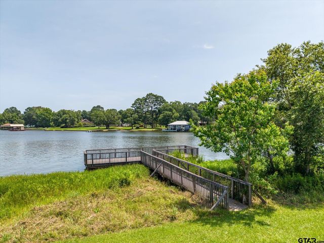 18182 Sunshine Ln, Troup, TX 75789