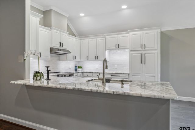 18182 Sunshine Ln, Troup, TX 75789