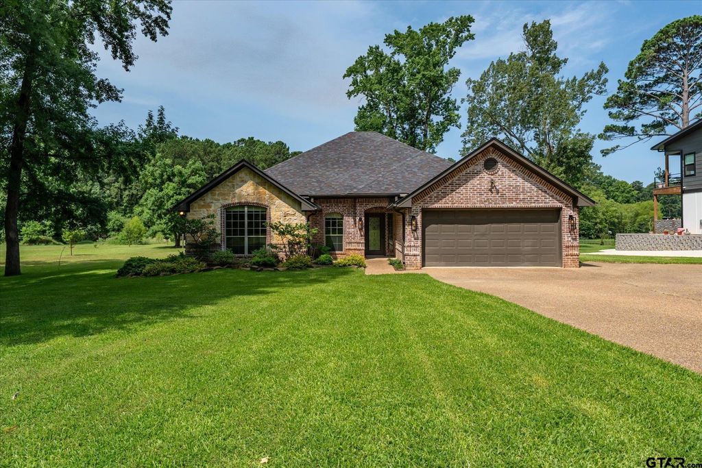 18182 Sunshine Ln, Troup, TX 75789