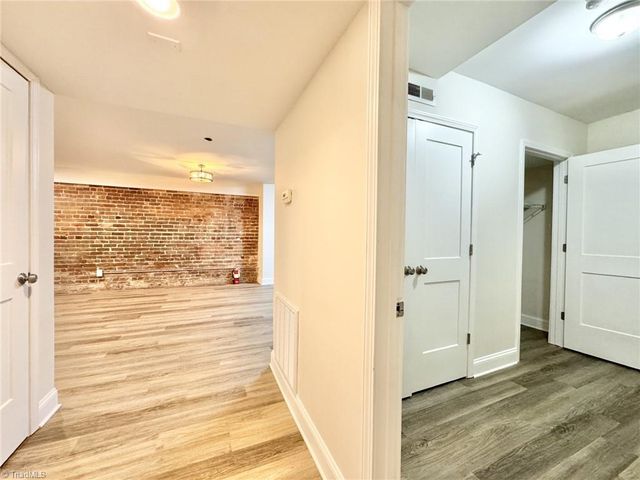 801 W McGee Street 4, Greensboro, NC 27401