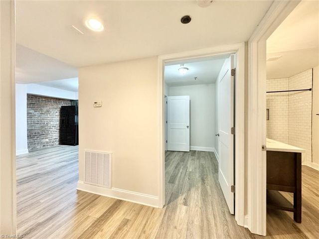 801 W McGee Street 4, Greensboro, NC 27401