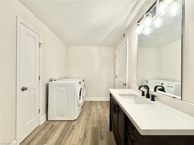 801 W McGee Street 4, Greensboro, NC 27401
