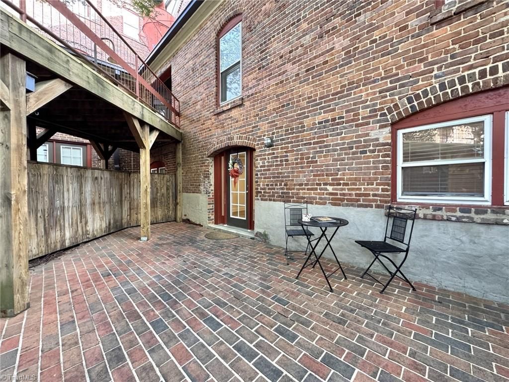 801 W McGee Street 4, Greensboro, NC 27401