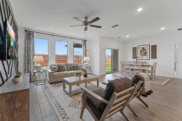 9105 Harrisburg Drive, Fort Worth, TX 76036