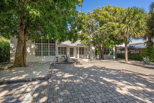 315 9th St Street, West Palm Beach, FL 33401