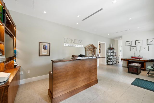 315 9th St Street, West Palm Beach, FL 33401