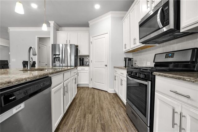 866 Newshaw Way, Lawrenceville, GA 30046