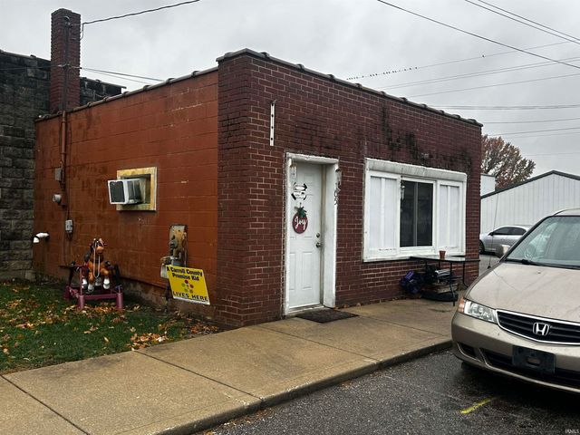 105 W 8th Street, Burlington, IN 46915