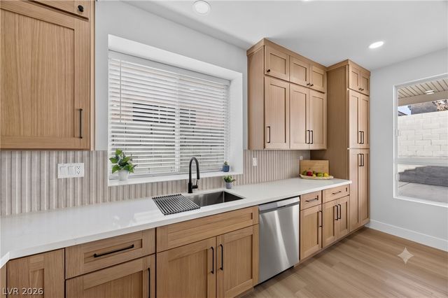 136 Villaggio Street, Henderson, NV 89074