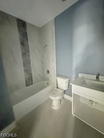 2103 French ST, Fort Myers, FL 33916