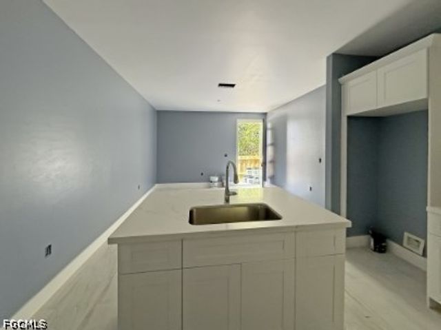 2103 French ST, Fort Myers, FL 33916