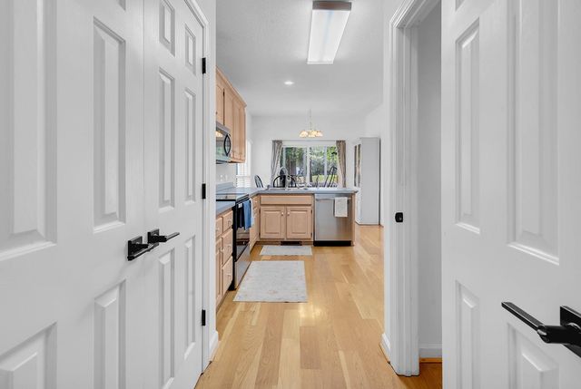 69 Governor Johnston Rd., Georgetown, SC 29440