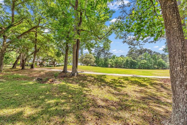 69 Governor Johnston Rd., Georgetown, SC 29440