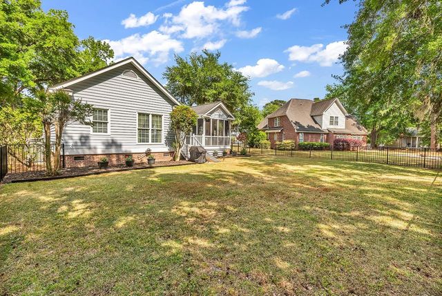 69 Governor Johnston Rd., Georgetown, SC 29440