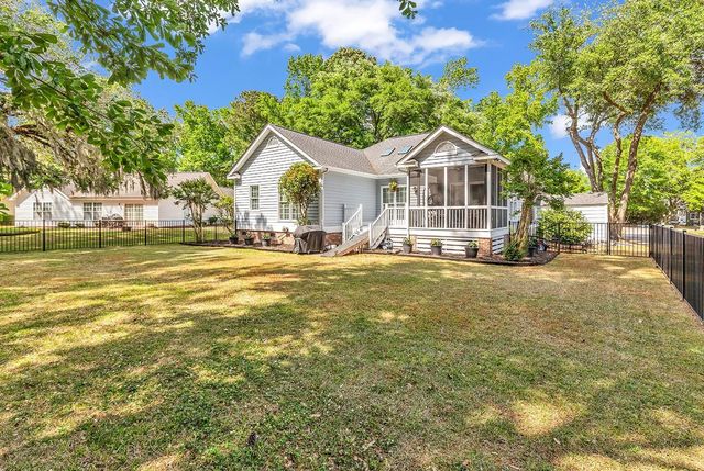 69 Governor Johnston Rd., Georgetown, SC 29440