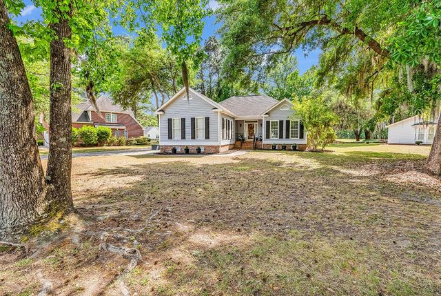 69 Governor Johnston Rd., Georgetown, SC 29440