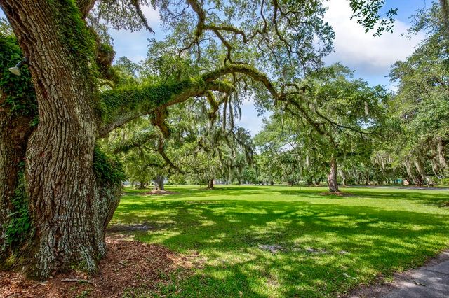 69 Governor Johnston Rd., Georgetown, SC 29440