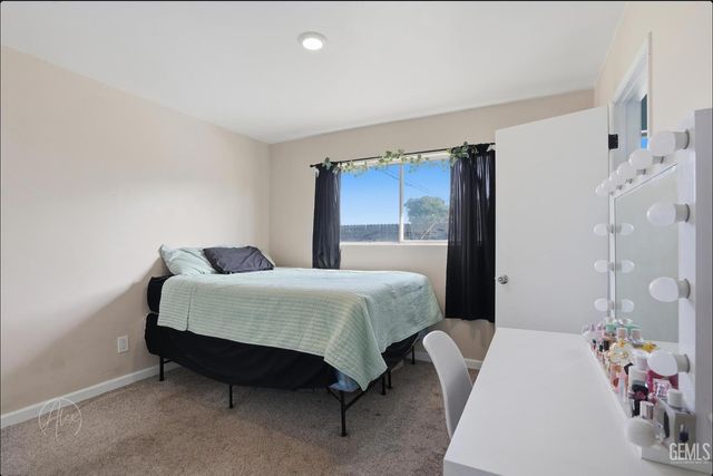 2500 Blackstone Court, Bakersfield, CA 93304