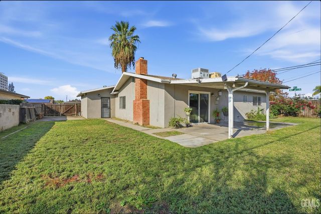 2500 Blackstone Court, Bakersfield, CA 93304