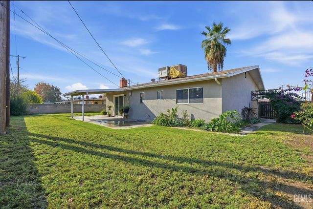 2500 Blackstone Court, Bakersfield, CA 93304