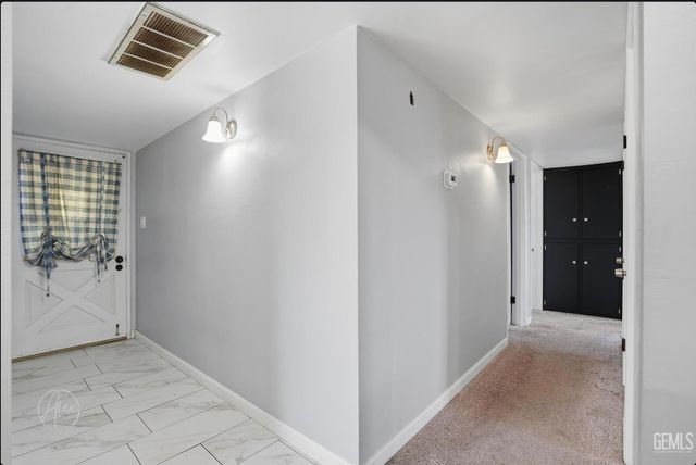 2500 Blackstone Court, Bakersfield, CA 93304