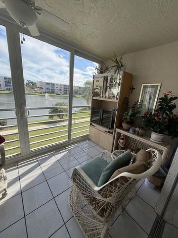 324 SE 10th Street, Dania Beach, FL 33004