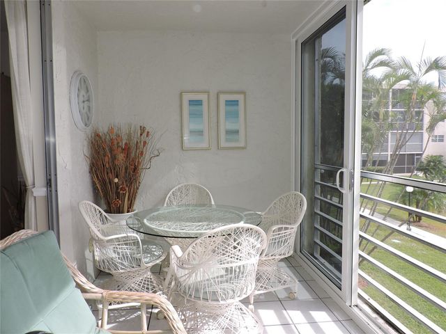 324 SE 10th Street, Dania Beach, FL 33004
