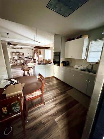 307 Lakewood Drive, Waxahachie, TX 75165