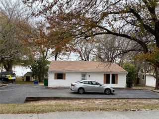 307 Lakewood Drive, Waxahachie, TX 75165