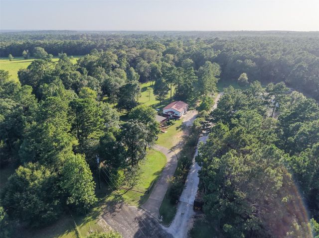 676 Milner Road, Livingston, TX 77351