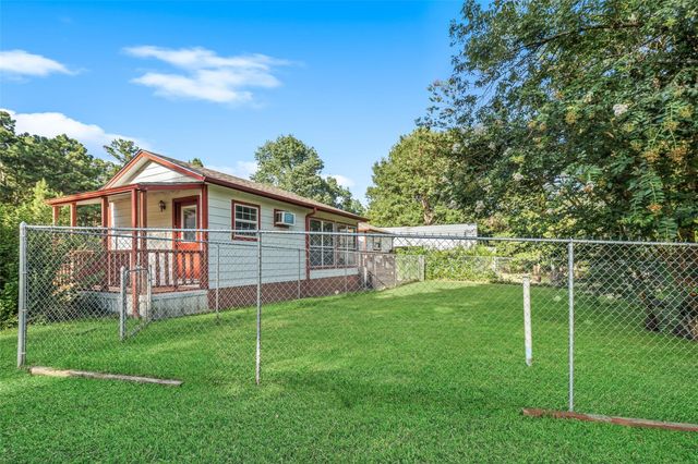 676 Milner Road, Livingston, TX 77351