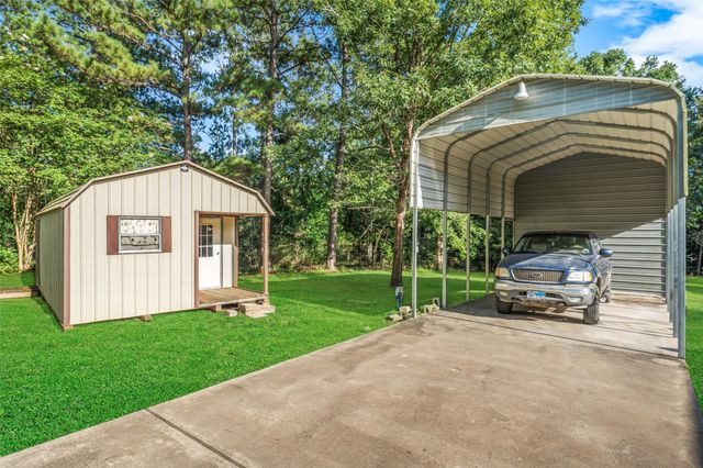 676 Milner Road, Livingston, TX 77351