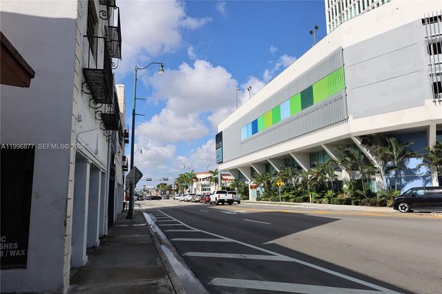 2606 SW 8th St, Miami, FL 33135