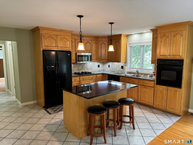 71 Bishop Street, Bristol, CT 06010