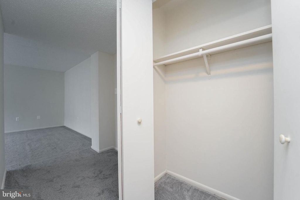 Image 12 of property listing at 1822 METZEROTT RD #308, Hyattsville, MD 20783