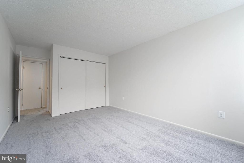 Image 19 of property listing at 1822 METZEROTT RD #308, Hyattsville, MD 20783