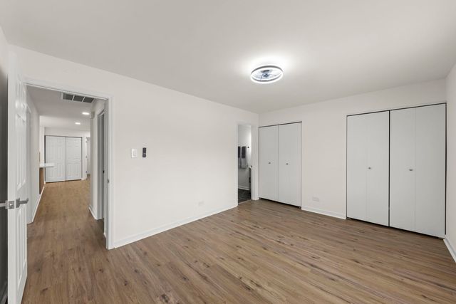 988 Chelsea Lane, Schaumburg, IL 60193