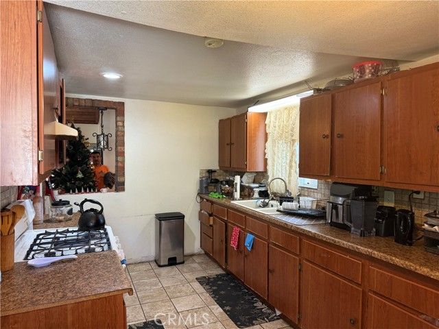 4176 Agate Street, Jurupa Valley, CA 92509