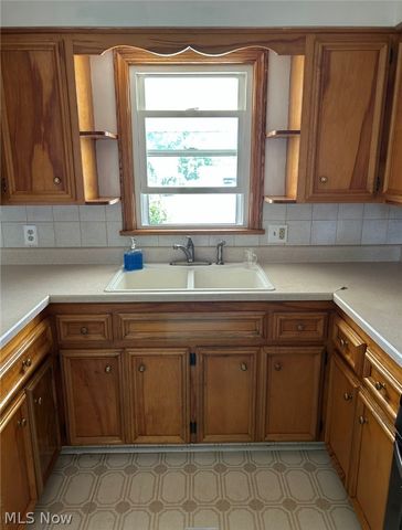 857 5th Street, Struthers, OH 44471