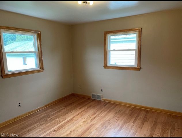 857 5th Street, Struthers, OH 44471