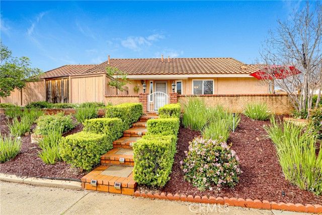 42 Via Zapador, Rancho Santa Margarita, CA 92688