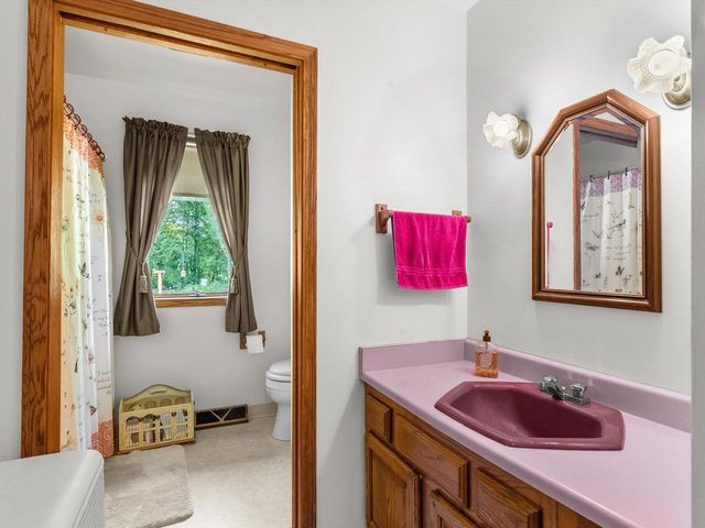 3418 W Twin LANE, Two Rivers, WI 54241