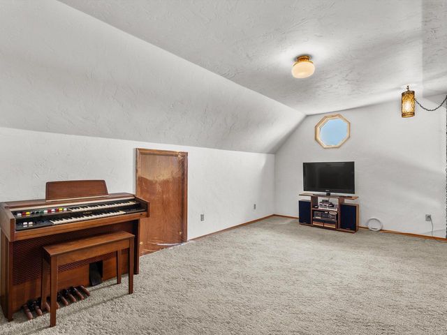 3418 W Twin LANE, Two Rivers, WI 54241