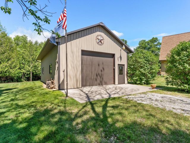 3418 W Twin LANE, Two Rivers, WI 54241