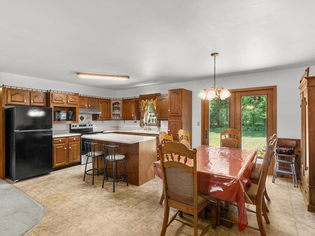 3418 W Twin LANE, Two Rivers, WI 54241