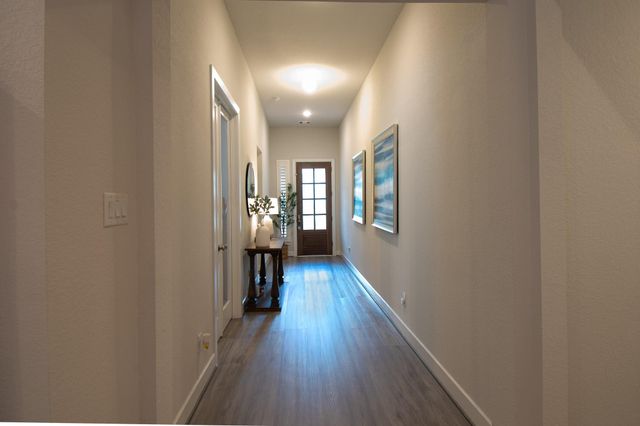 16 Mariposa Woods Dr, Tomball, TX 77375