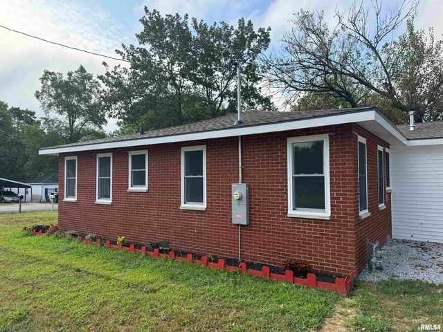 924 N ALMOND Street, Carbondale, IL 62901