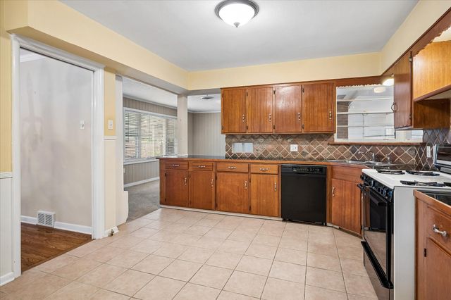 1631 Macmanus Drive, Dallas, TX 75228